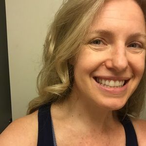 Meet your Posher, Carolina